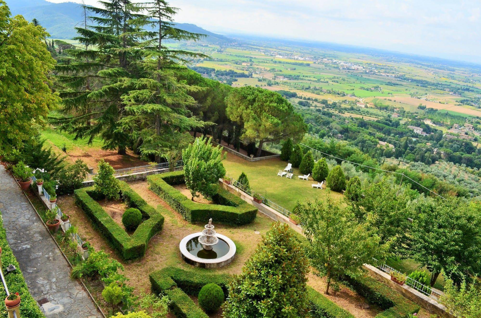 Hotel Oasi Neumann Cortona Exterior foto